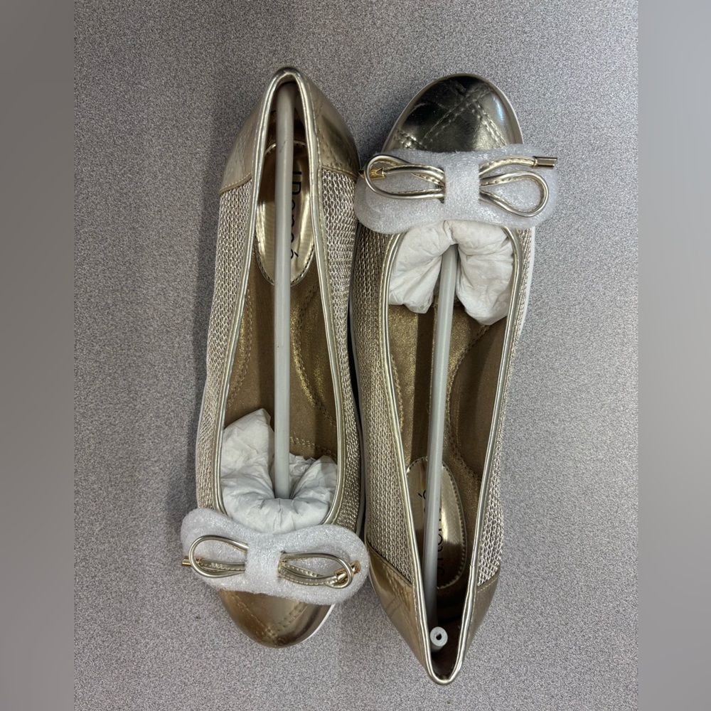 Gold and Silver Bow Flats